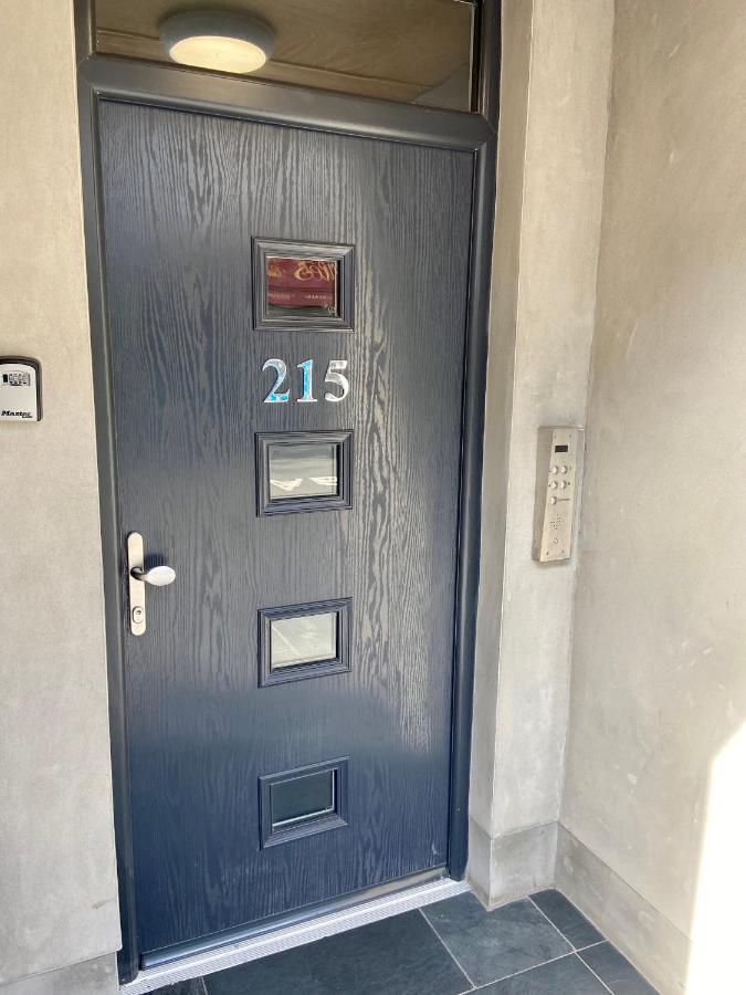 High Street, Stylish City Centre Apartment, 3 Bed Perth Dış mekan fotoğraf