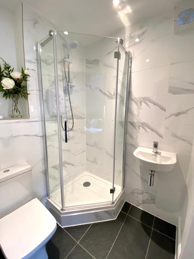 High Street, Stylish City Centre Apartment, 3 Bed Perth Dış mekan fotoğraf