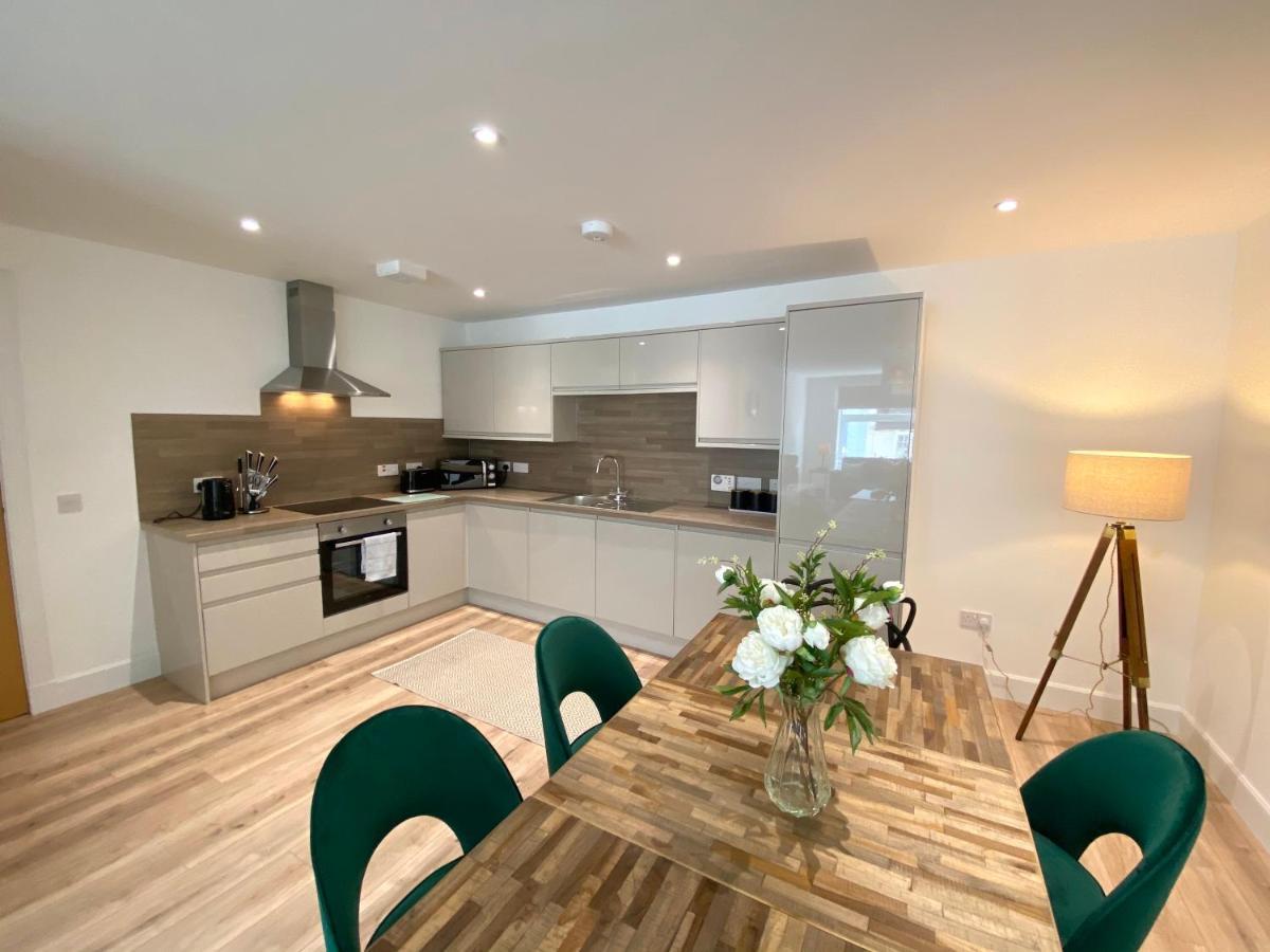 High Street, Stylish City Centre Apartment, 3 Bed Perth Dış mekan fotoğraf